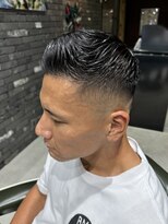 フォーコーナーズカットショップスリーセント 栄(FourCornersCutShop 3/cent)&nbsp;フェザーアップ/大人ビジネス/ビジネスヘア/大人刈り上げ