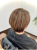 白髪ぼかしハイライトボブ
