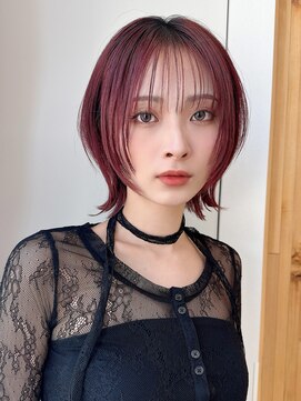 アフロート ディル(AFLOAT D'L) 顔まわりカットでミディアムレイヤースタイル