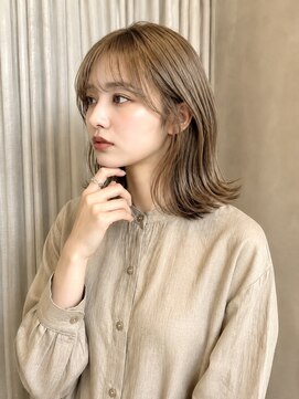 フィエルウメダ(Fier umeda) ハニーベージュ×レイヤーカット｜前髪カット・酸性ストレート