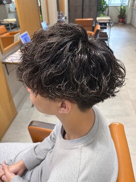 バンブーグラス バイ ユアーズヘアー(Bamboo grass by youres hair) 波巻きパーマ◎