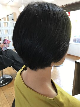 ワンポイント レガーレ(ONE POINT LEGARE) ショートボブ