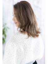 ヘアアンドビューティー ミック(Hair & Beauty miq)&nbsp;グラデーションカラーの外国人風グラマラス！エアリーミディ