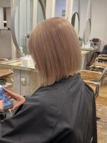 ログ オモテサンドウ(L.O.G OMOTESANDO)&nbsp;『 ケアブリーチ 』ピンクベージュ10代20代 表参道 原宿