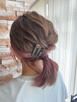 アルターリアン(aL ter LieN) インナーカラーヘアアレンジ　栗原