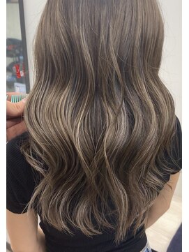 ナンバー リコ 名駅 ジャム 名古屋(N° rico JAM) 外国人風　アディクシーカラー　おかわりハイライト　ブリーチ