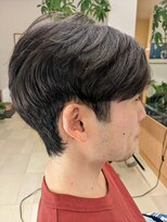 グラムゼロ&nbsp;メンズのナチュラルツーブロックスタイル