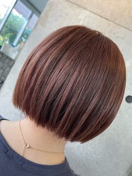 ニーゼロゼロナナ(2007) 切りっぱなしボブ