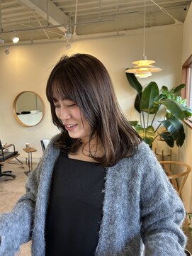 リフ バイ ローバー(Lif by ROVER) 暗髪×ツヤ髪