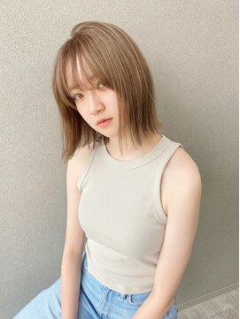 シーク 天神(SEEK) yuri/ブリーチ/ハイトーン/ミルクティーベージュ/ベージュカラー