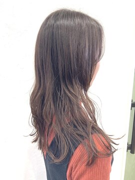 リル(LiL) ロングスタイル/グレージュ系カラー/巻き髪