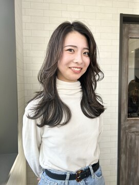 アルマモモ(Alma momo) 韓流風ロングヘア