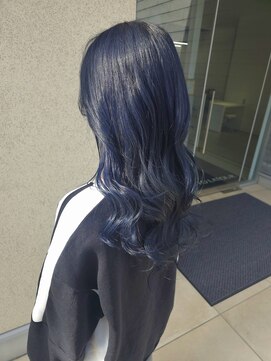 ゴットラトゥール(GOTTO LATOUR) ネイビーブルー/ブリーチ/ロング/巻き髪/ブルーブラック