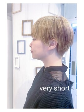 ヴィータ 白金(vi ta) ハンサムショート