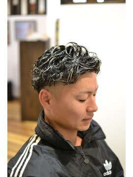 スーパーカットジョージ(SUPER CUT GEORGE) ２ブロックパーマ