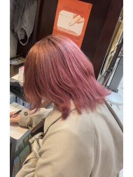 アイズウェスト(I's WEST) ピンクカラー/ブリーチカラー/派手髪