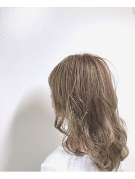 エーアイ 上石神井店(Ai) ハイライトカラー/くびれヘア/レイヤーパーマ[上石神井]