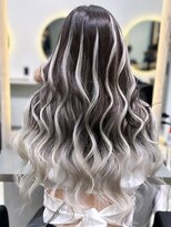 ラピス 福岡天神店(Lapis) ホワイトアッシュシルバーバレイヤージュ