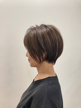 テルミークリニカルデザイン 千里中央店 40代50代コンパクトショートボブ