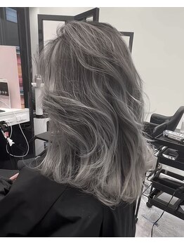 マテリアル(material)の写真/長年トップスタイリストとして培った技術でつくる、バレイヤージュで立体的なスタイルに[会津若松]