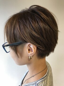 ボタニウム バイ アールサロン(BOTANIUM by RrSALON) 【BOTANIUM滝島】外国人風2ブロックエアリーショート