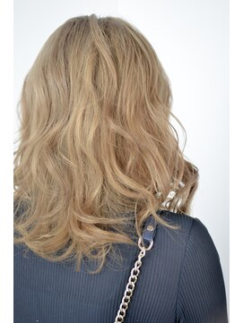 ル ジャルダン ヘアー プロデュース(Le.jardin hair produce) 透明感ホワイトベージュ