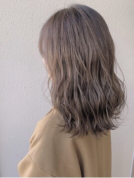 イリス バイ アルティナ 武蔵小杉店(Iris by artina) アッシュグレージュ×ゆるウェーブ【Iris武蔵小杉】