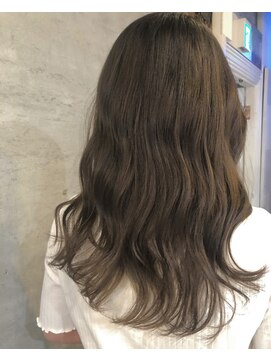 アティック ヘアーデザインアンドリラクゼーション(attic hair design&relaxation) オリーブカラー