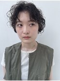 根元からたっぷり大きめカールのパーマ