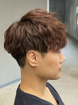 フイ 代々木(Hui) メンズ/アップバング/ツーブロックマッシュ/束感ショート波巻き