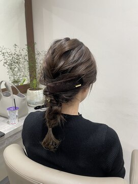 アミー 駒澤(Ammy komazawa) 【お呼ばれヘア】編みおろしアレンジ