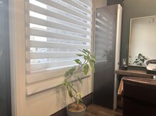 フォレスト(Forrest)の雰囲気（上着はシワ取り/除菌/花粉&匂い除去が叶うスタイラーへ。）