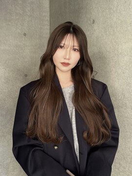 ヨーク(YOKE) ロングレイヤーマロンベージュ顔周りカット韓国風巻き