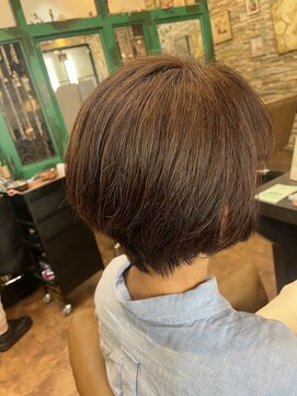 ヘアーラウンジ アンフィ 井土ヶ谷(Hair Lounge Anphi) パーマショート