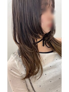 アールモンドヘア新世界 レイヤーカット