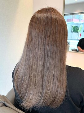 ビーフォーユー(B4U) 透明感抜群！アッシュベージュ