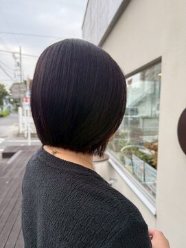 エヌアンドエーコンティ(N&A CONTi) 首筋をキレイに見せる、大人のためのミニマムボブ