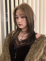 イリ(iLi)&nbsp;【iLi×Ryong】レイヤーカット×ブロックカラー