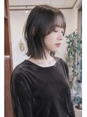 切りっぱなしボブ×顔まわりレイヤー