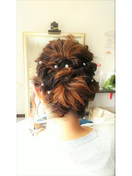 アステリズム(Asterism) 【Asterism】ボブでも可愛く☆彡ツイストギブソンタック♪