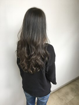 ヘアースパリゾート リアン 燕三条店(Lien) ハイライト_シアグレージュ_ストカール