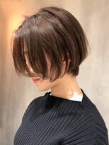 アルバム 渋谷パルコ(ALBUM)&nbsp;丸みカーキグレージュショート_耳かけウェーブパーマ_ba287271