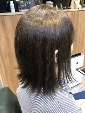 ココ テラス(coco-terrasse) 切りっぱなしボブ×外ハネ