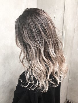 キュー(cue) 【cue】ホワイトベージュグラデーション