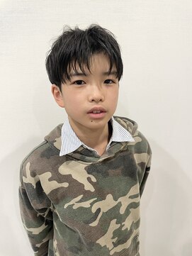 ピース(PEACE) 韓国風センターパートスタイル