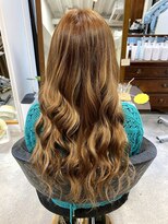 フツーロ 栄(FUTURO)&nbsp;＃ブラウン＃艶髪＃巻き髪