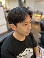 ロイヤルマン 梅田(ROYAL MAN)&nbsp;スタンダードなセンター分けスタイル