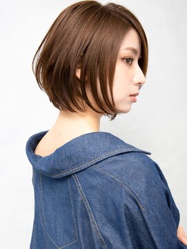 クラッチ 博多(CLUTCH) 大人可愛い小顔美髪ツヤ感前下がりショートボブ丸みショートB4