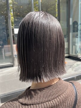 ルーイ(LOUIE) シアーグレージュ・切りっぱなしbob