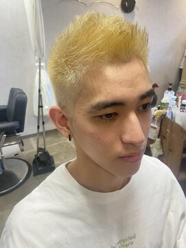 リンクザバーバー(LINK the BARBER) 金髪スパイキーショート